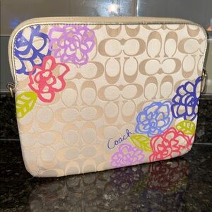 Coach Nwot Beige Floral Laptop Sleeve